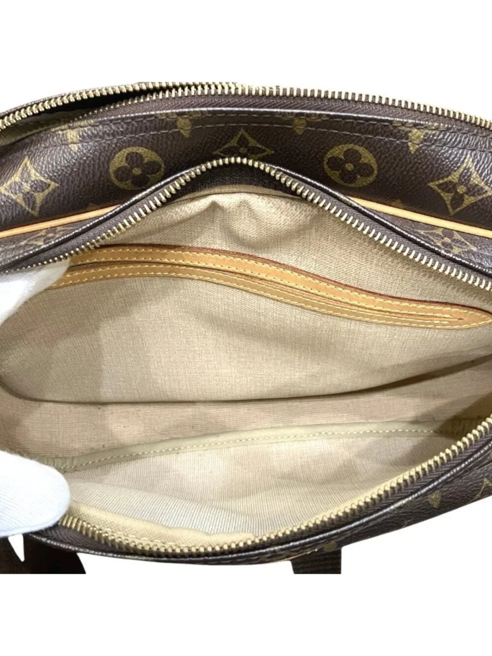 Louis Vuitton Reporter PM Monogram Shoulder Bag Canvas